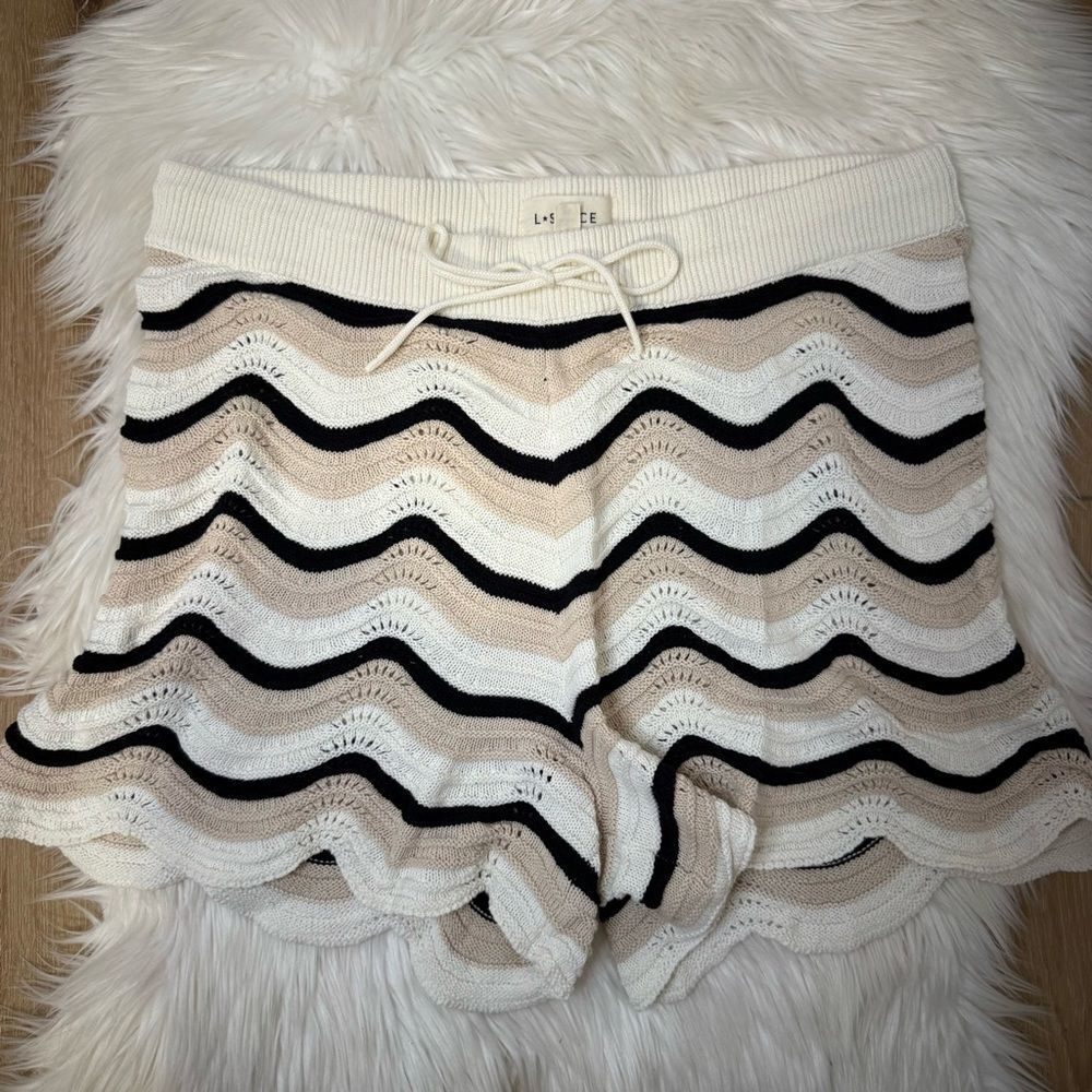 [L*Space] Like New Cream and Black Sunchaser Shorts - Size XL